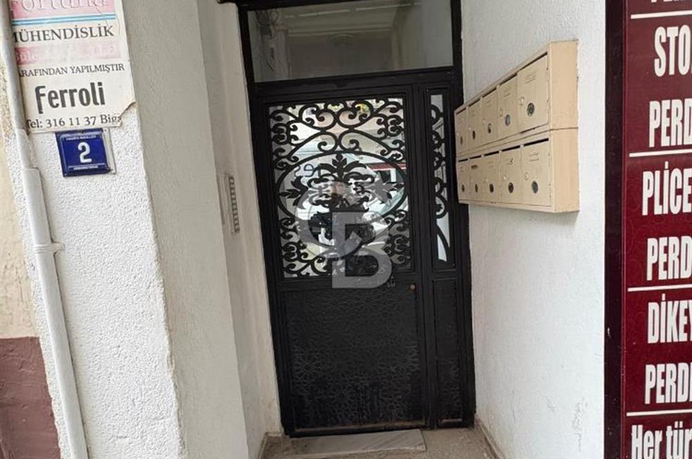 Biga Cadde üstü köşe daire satılık 2+1