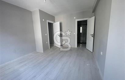 SANCAKTEPE MERKEZDE SATILIK 3+2 ÇATI DUBLEKS