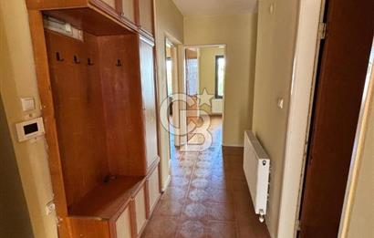 Torbalı Mithat Paşa Caddesi’nde Merkezi Konumda Satılık Geniş 3+1 Daire