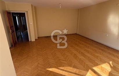 Torbalı Mithat Paşa Caddesi’nde Merkezi Konumda Satılık Geniş 3+1 Daire