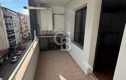 Torbalı Mithat Paşa Caddesi’nde Merkezi Konumda Satılık Geniş 3+1 Daire