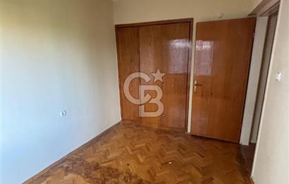 Torbalı Mithat Paşa Caddesi’nde Merkezi Konumda Satılık Geniş 3+1 Daire