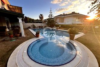 ÇEŞME ILICA'DA 4+1 MÜSTAKİL HAVUZLU İKİZ VİLLA - 4 - 331639