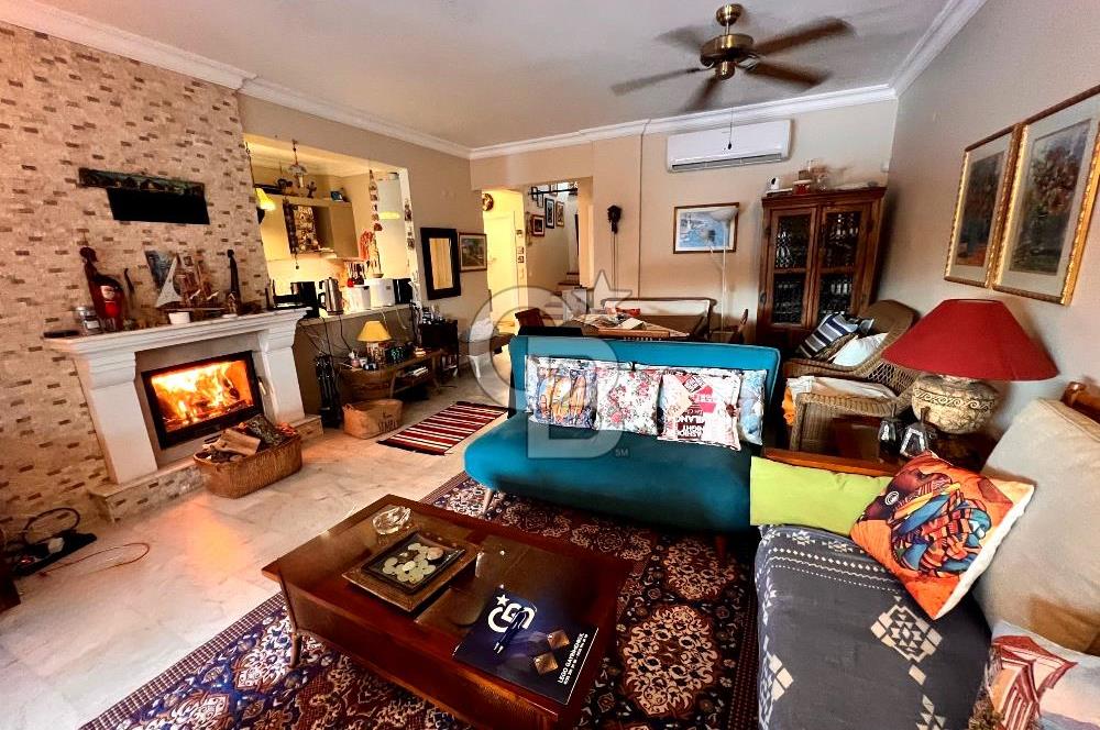 ÇEŞME ILICA'DA 4+1 MÜSTAKİL HAVUZLU İKİZ VİLLA