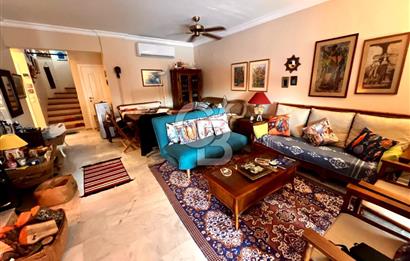 ÇEŞME ILICA'DA 4+1 MÜSTAKİL HAVUZLU İKİZ VİLLA