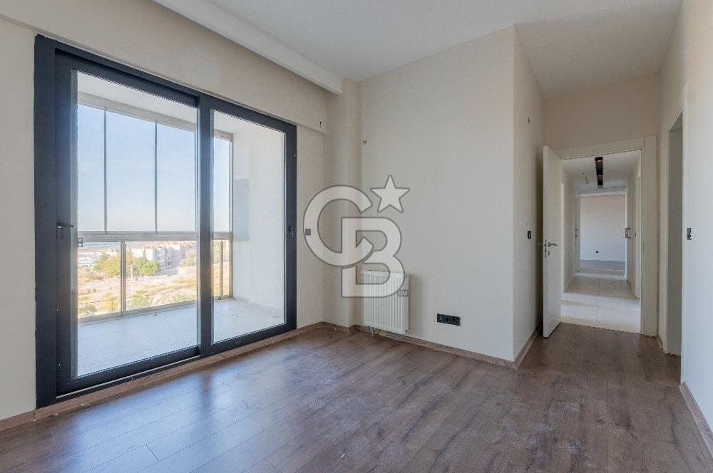 KUZEYŞEHİR D BLOK HAVUZ CEPHE CAM BALKONLU SATILIK 3+1