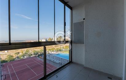 KUZEYŞEHİR D BLOK HAVUZ CEPHE CAM BALKONLU SATILIK 3+1