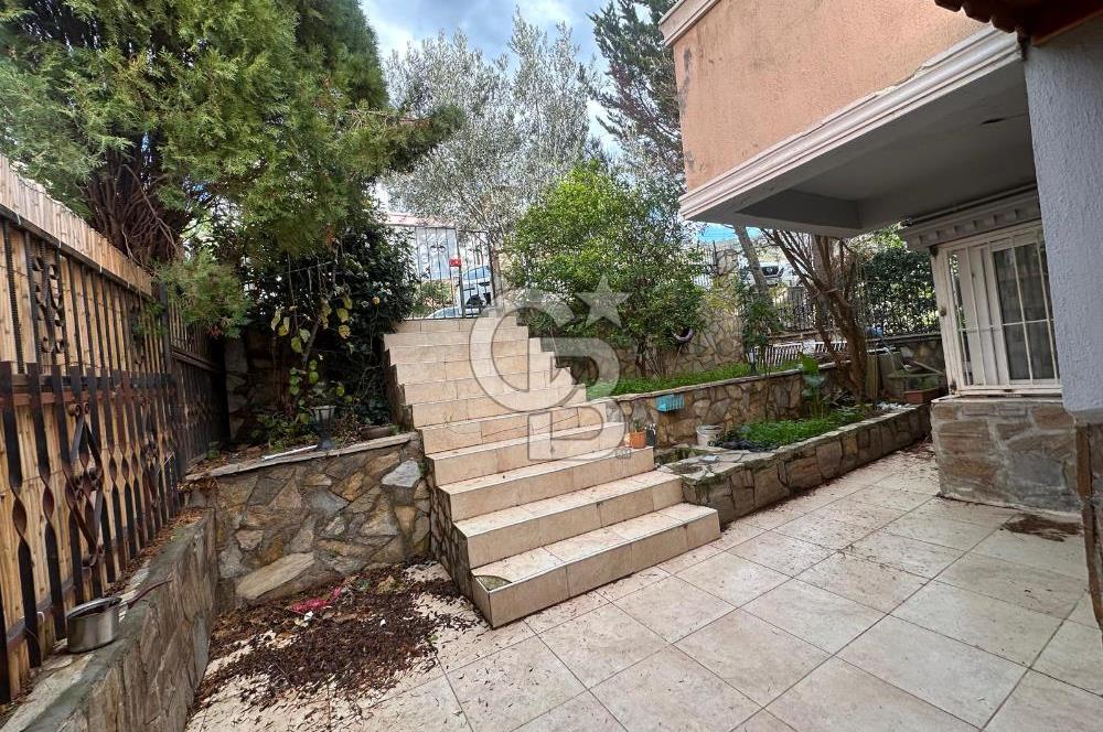 Atatürk Mahallesi – Deniz Manzaralı, Büyük Teraslı 3 Katlı Müstakil Ev