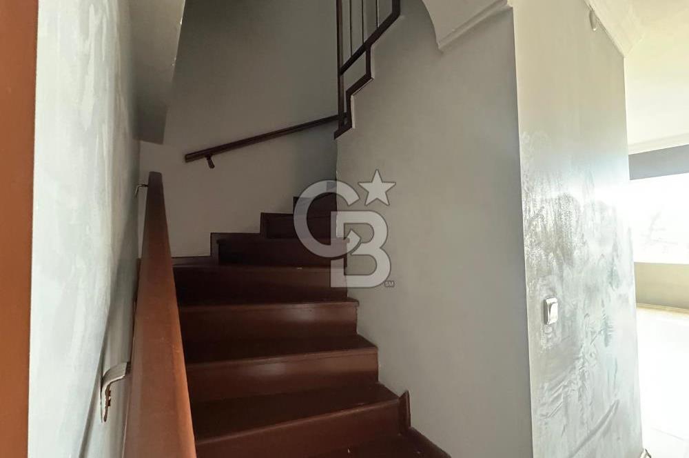 Atatürk Mahallesi – Deniz Manzaralı, Büyük Teraslı 3 Katlı Müstakil Ev