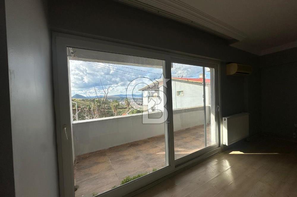 Atatürk Mahallesi – Deniz Manzaralı, Büyük Teraslı 3 Katlı Müstakil Ev