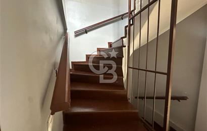 Atatürk Mahallesi – Deniz Manzaralı, Büyük Teraslı 3 Katlı Müstakil Ev