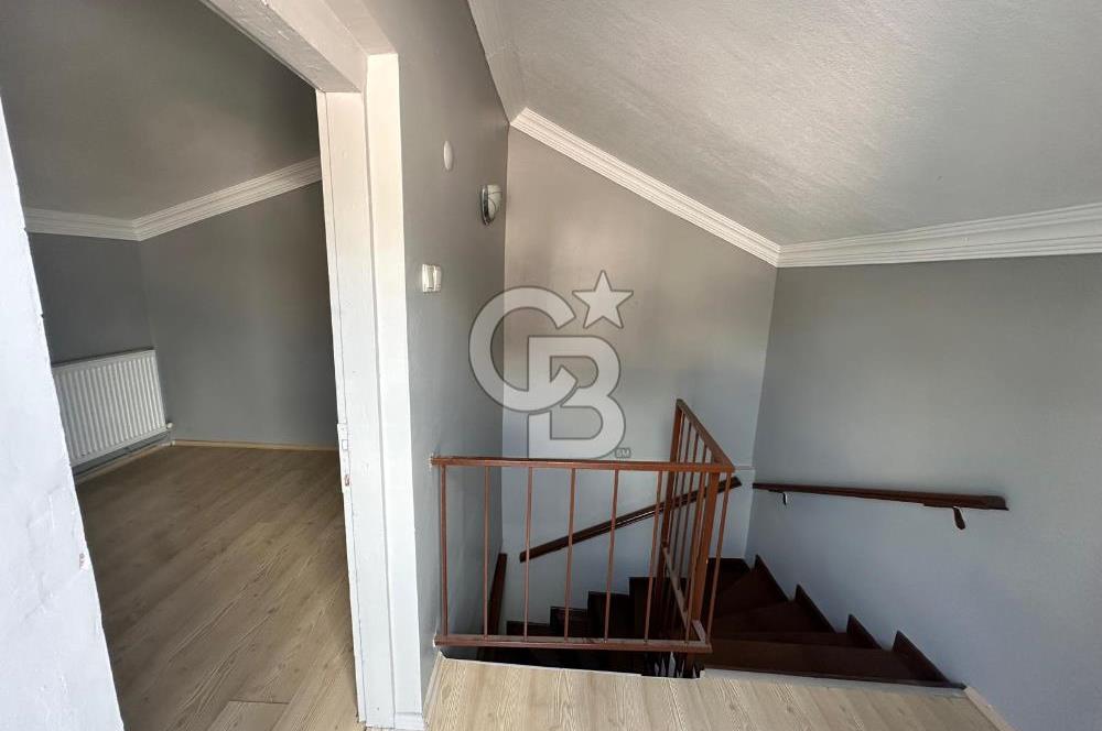 Atatürk Mahallesi – Deniz Manzaralı, Büyük Teraslı 3 Katlı Müstakil Ev