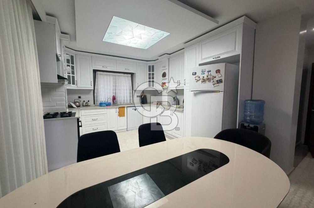 Pelitköy'de Kesintisiz Deniz Manzaralı Tam Müstakil Villa