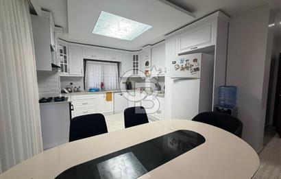 Pelitköy'de Kesintisiz Deniz Manzaralı Tam Müstakil Villa