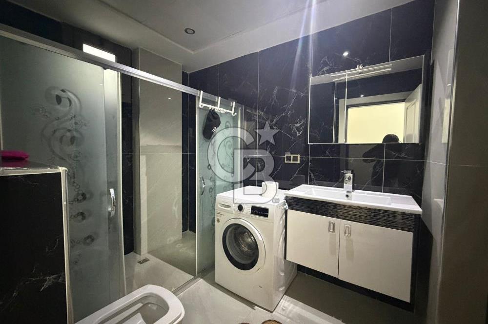 Pelitköy'de Kesintisiz Deniz Manzaralı Tam Müstakil Villa