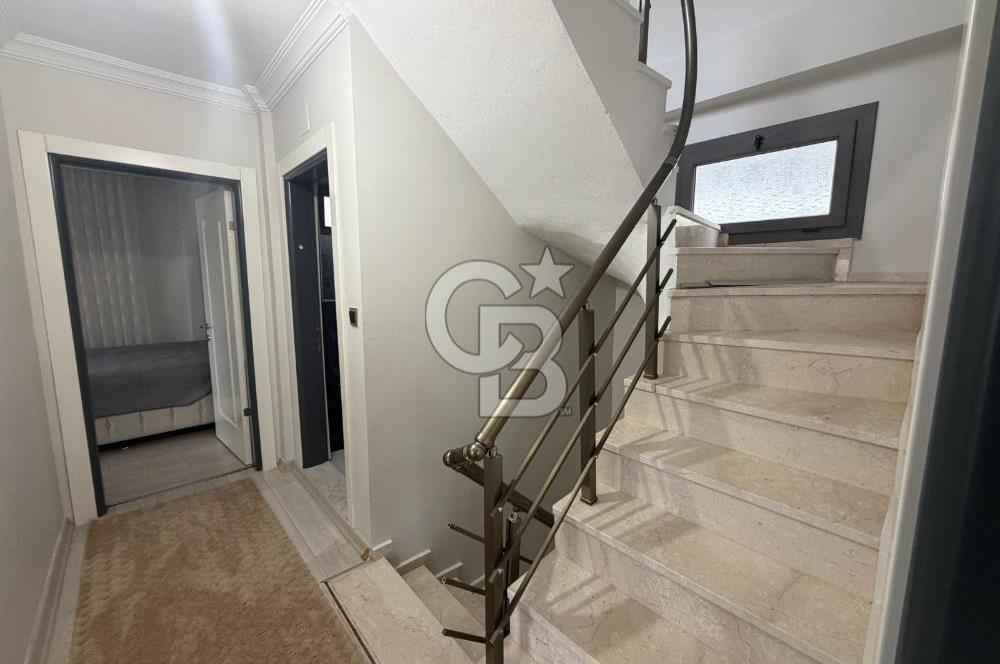 Pelitköy'de Kesintisiz Deniz Manzaralı Tam Müstakil Villa