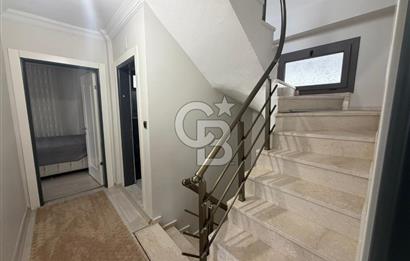 Pelitköy'de Kesintisiz Deniz Manzaralı Tam Müstakil Villa