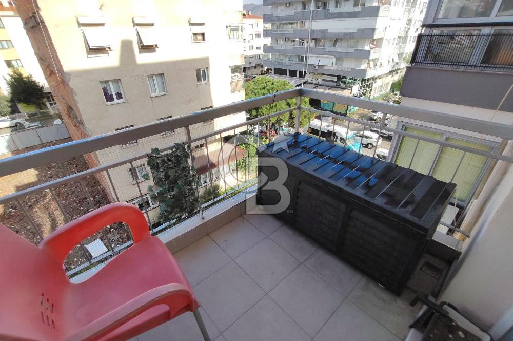 İZMİR KARŞIYAKA ATATÜRK BULVARI ÜZERİNDE 3+1 EŞYALI KİRALIK DAİRE