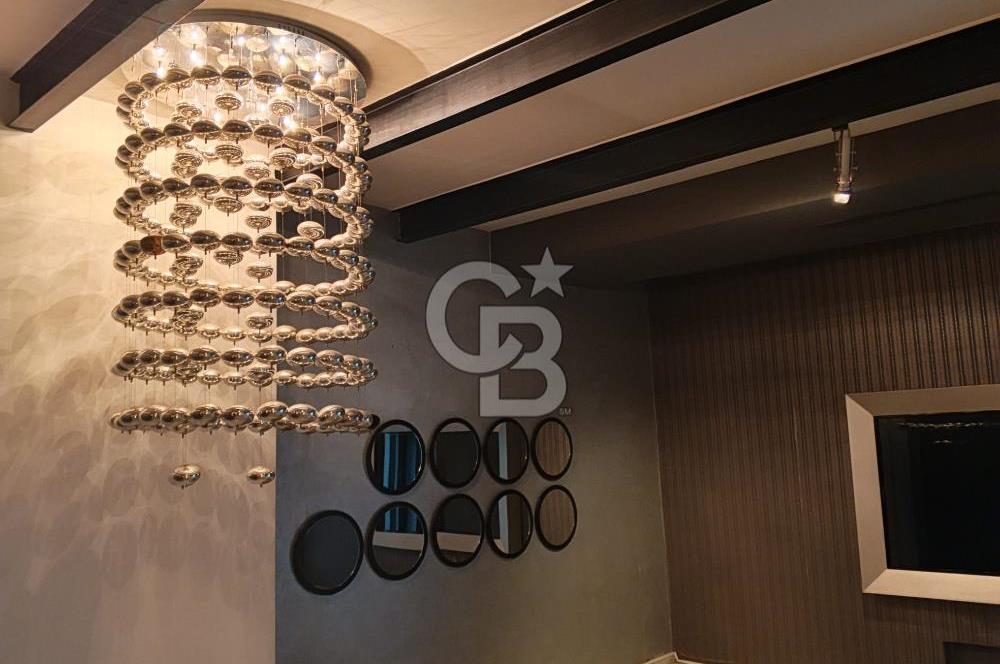 İzmir Karabağlar'ın En İşlek Caddesi'nde Komple Satılık İşyeri 