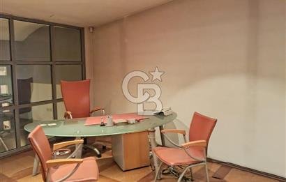 İzmir Karabağlar'ın En İşlek Caddesi'nde Komple Satılık İşyeri 