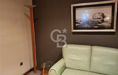 İzmir Karabağlar'ın En İşlek Caddesi'nde Komple Satılık İşyeri 