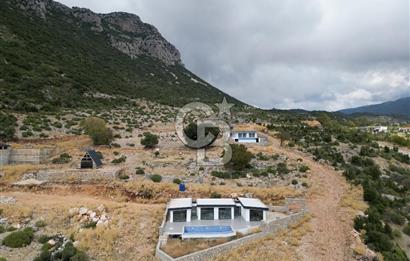 CB GİZ'DEN KAŞ YAYLA BEZİRGAN'DA SATILIK TARLA VE 2+1 VİLLA