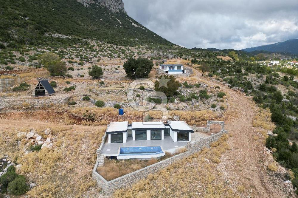 CB GİZ'DEN KAŞ YAYLA BEZİRGAN'DA SATILIK TARLA VE 2+1 VİLLA