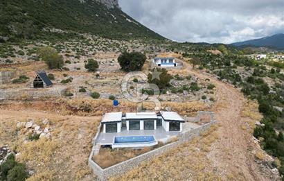 CB GİZ'DEN KAŞ YAYLA BEZİRGAN'DA SATILIK TARLA VE 2+1 VİLLA