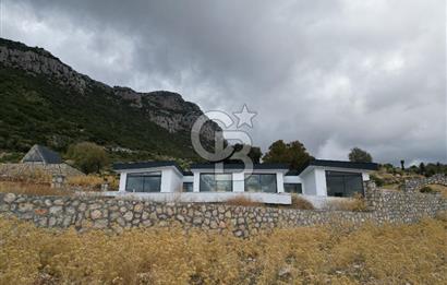 CB GİZ'DEN KAŞ YAYLA BEZİRGAN'DA SATILIK TARLA VE 2+1 VİLLA