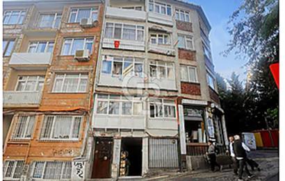FATİH YEDİKULE DE SATILIK 3+1 ARA KAT DAİRE