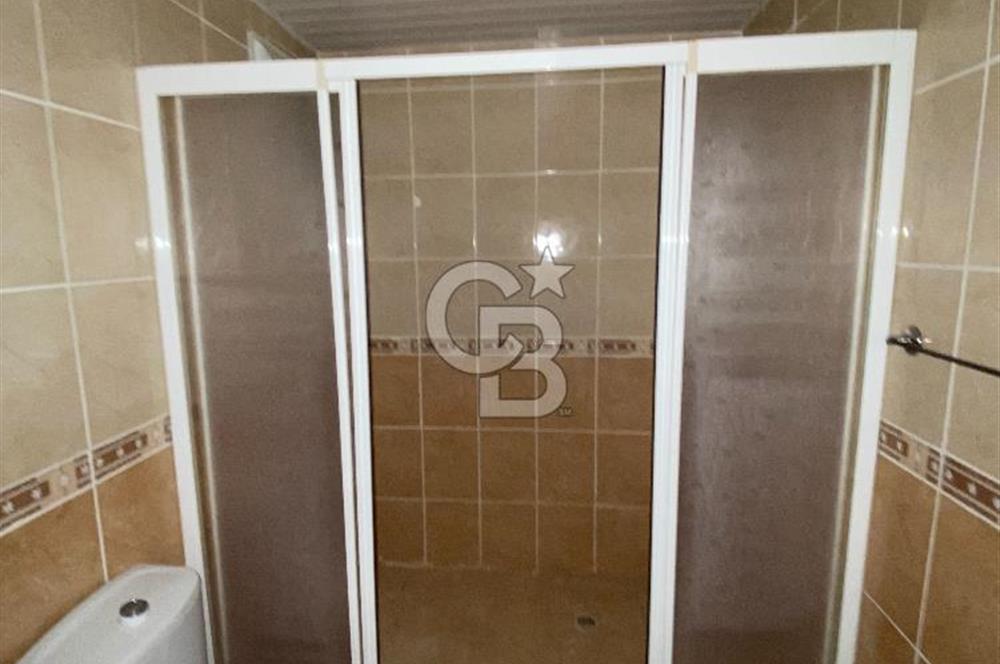 Kepez Karşıyaka'da sokak ve park manzaralı 2+1 köşe daire