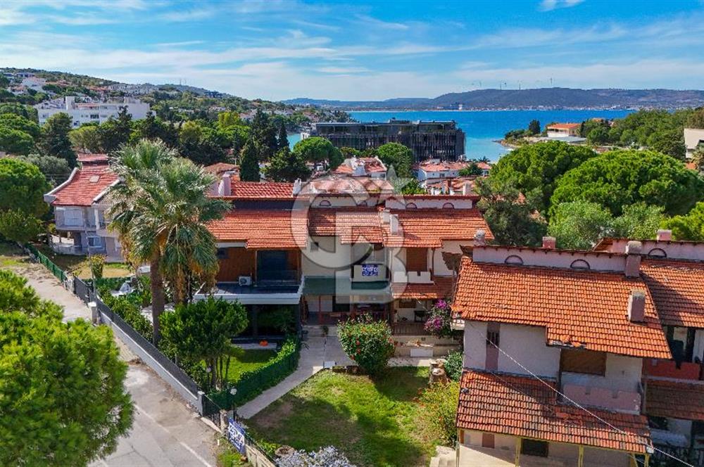 Çeşme Paşalimanı Denize Yürüme Mesafesi Havuzlu Satılık Villa