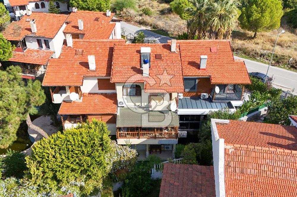 Çeşme Paşalimanı Denize Yürüme Mesafesi Havuzlu Satılık Villa