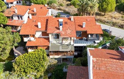 Çeşme Paşalimanı Denize Yürüme Mesafesi Havuzlu Satılık Villa