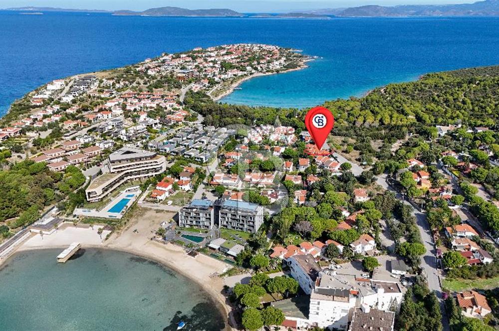 Çeşme Paşalimanı Denize Yürüme Mesafesi Havuzlu Satılık Villa