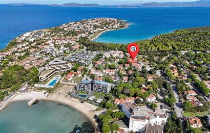 Çeşme Paşalimanı Denize Yürüme Mesafesi Havuzlu Satılık Villa