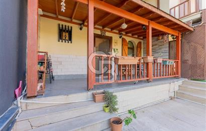 Çeşme Paşalimanı Denize Yürüme Mesafesi Havuzlu Satılık Villa