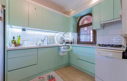 Çeşme Paşalimanı Denize Yürüme Mesafesi Havuzlu Satılık Villa