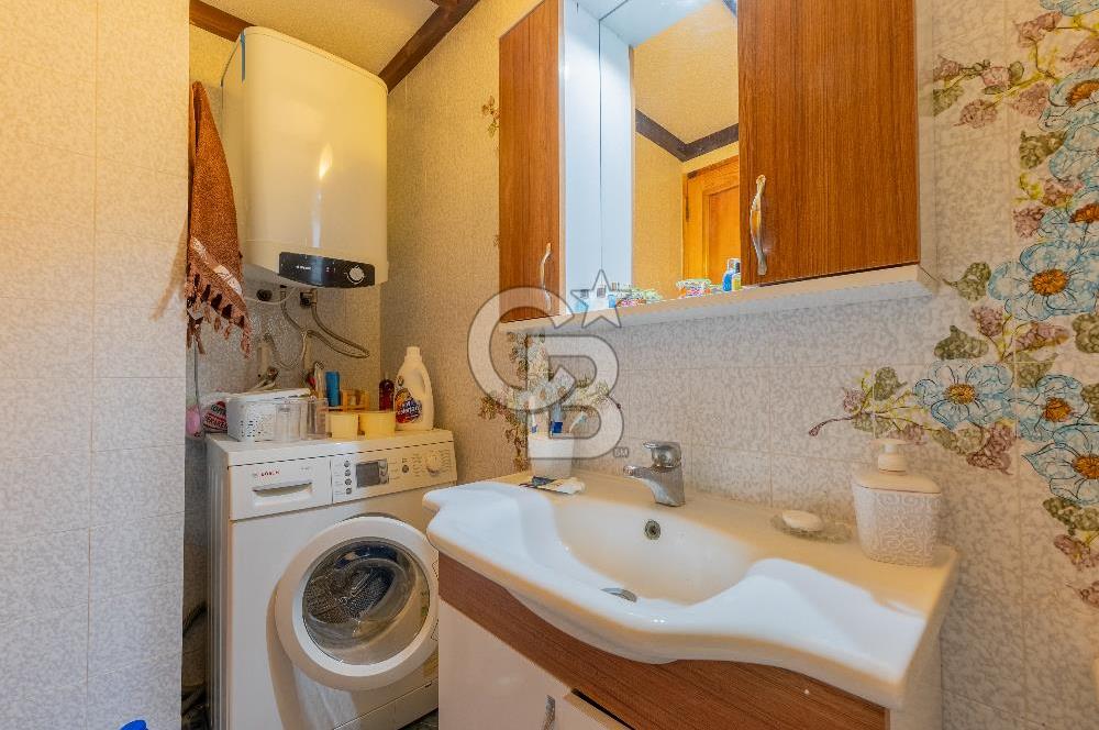 Çeşme Paşalimanı Denize Yürüme Mesafesi Havuzlu Satılık Villa