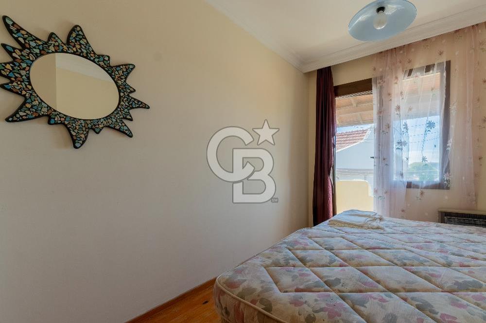 Çeşme Paşalimanı Denize Yürüme Mesafesi Havuzlu Satılık Villa