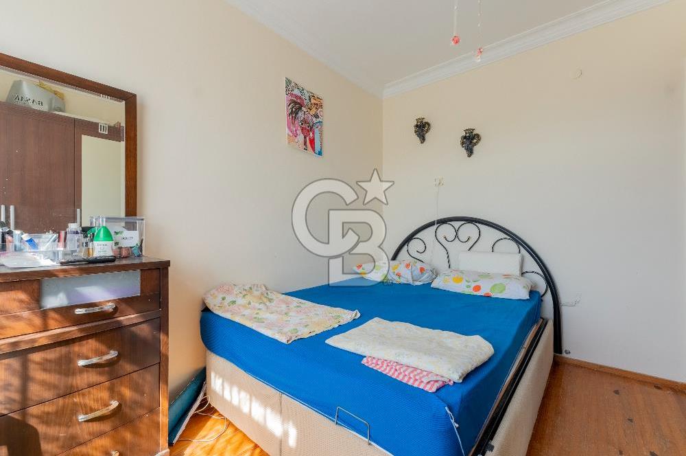 Çeşme Paşalimanı Denize Yürüme Mesafesi Havuzlu Satılık Villa