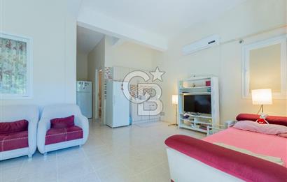 Çeşme Paşalimanı Denize Yürüme Mesafesi Havuzlu Satılık Villa