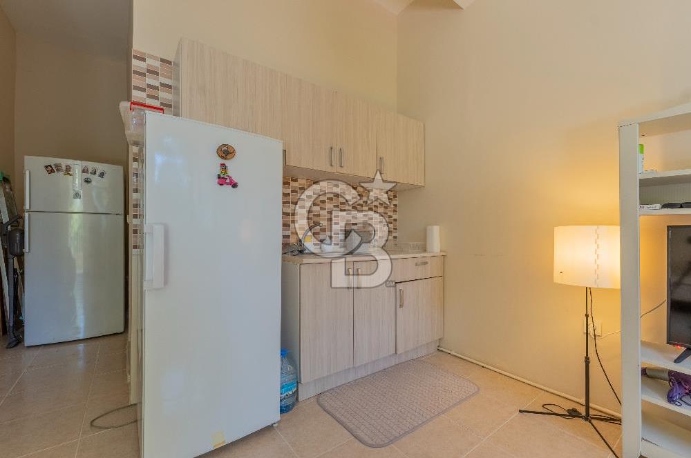 Çeşme Paşalimanı Denize Yürüme Mesafesi Havuzlu Satılık Villa