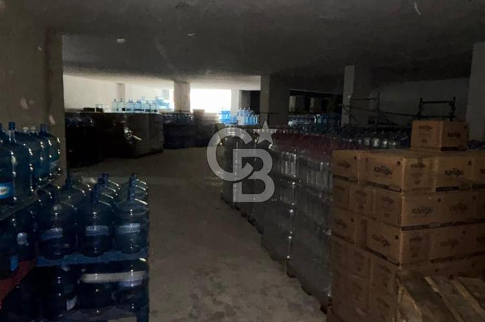 MALTEPE GİRNE E5 YAN YOLDA KİRALIK DEPO 