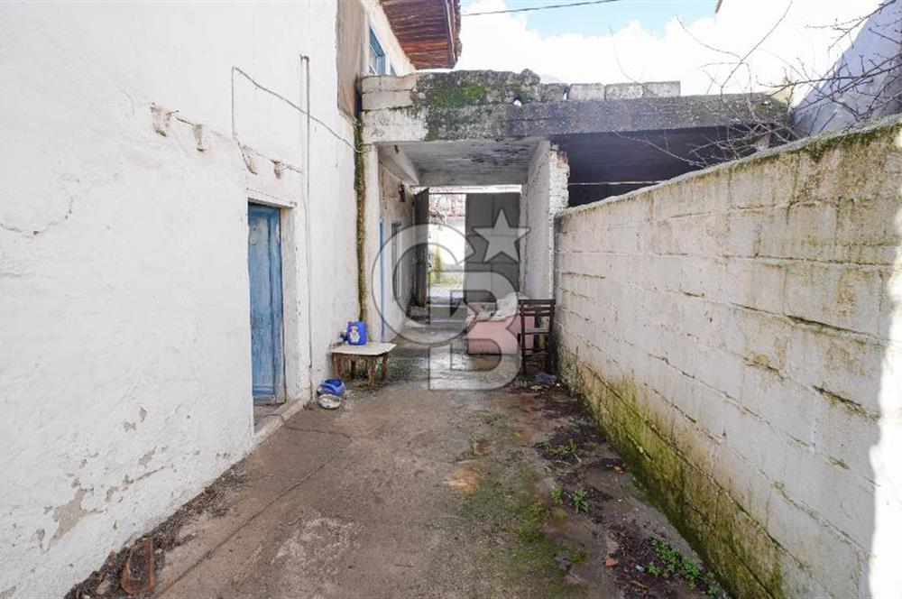 YATAĞAN TURGUT'TA RESTORASYONA UYGUN 3+1 TARİHİ TAŞ BİNA