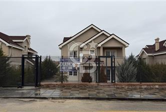 ANADOLU BAHÇEŞEHİR VİLLALARI 500 m² AÇIK ALAN KİRALIK 7+1 VİLLA - 1 - 332086