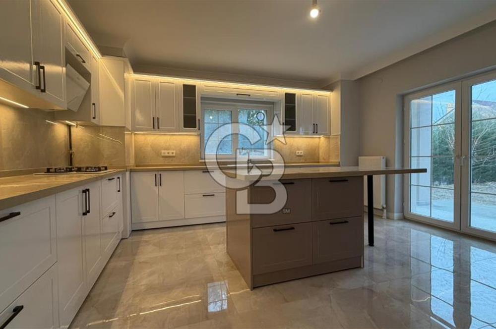 ANADOLU BAHÇEŞEHİR VİLLALARI 500 m² AÇIK ALAN KİRALIK 7+1 VİLLA