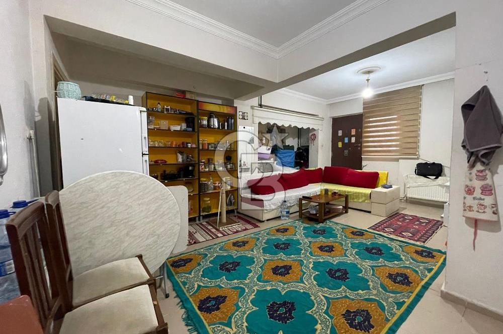 SALI PAZARINDA UYGUN FİYATLI SOKAK ÜZERİ 2+1 