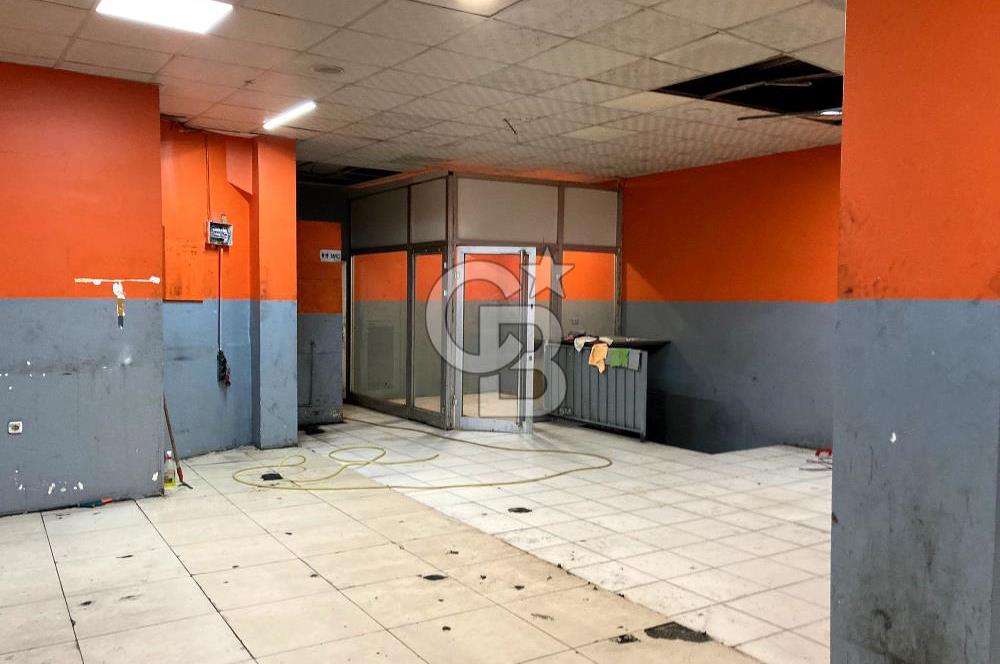 E-5 VE METROBÜS HATTINA 50 METRE MESAFEDE SATILIK DEPOLU DÜKKAN