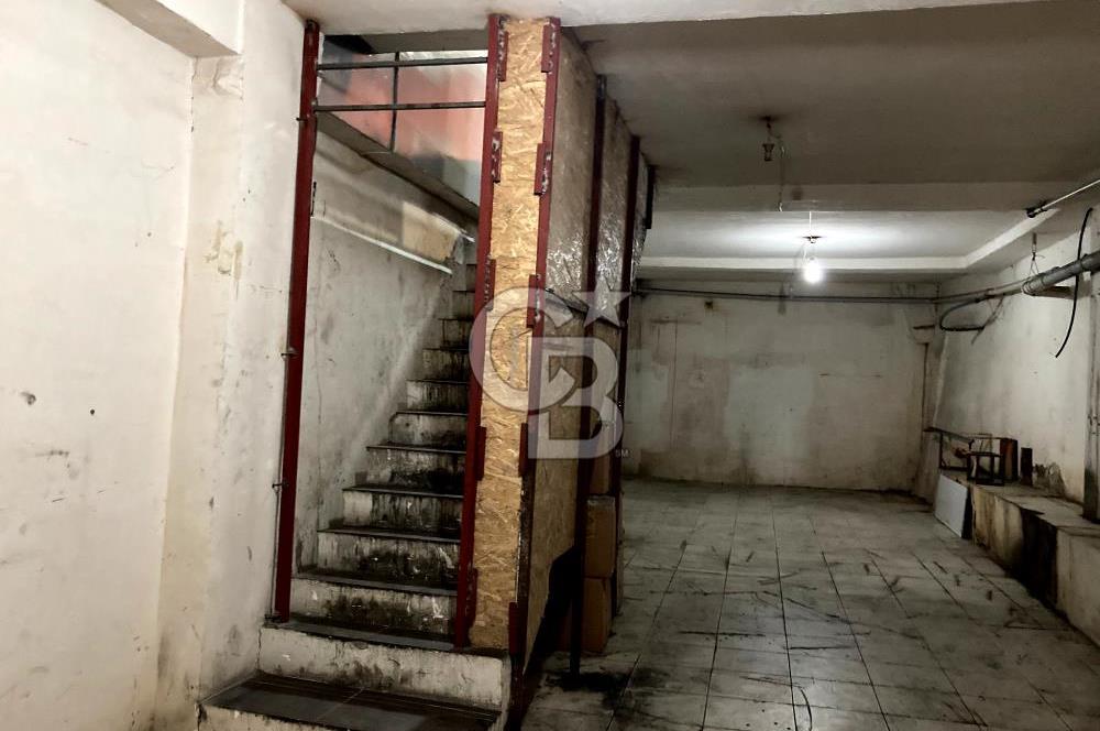 E-5 VE METROBÜS HATTINA 50 METRE MESAFEDE SATILIK DEPOLU DÜKKAN